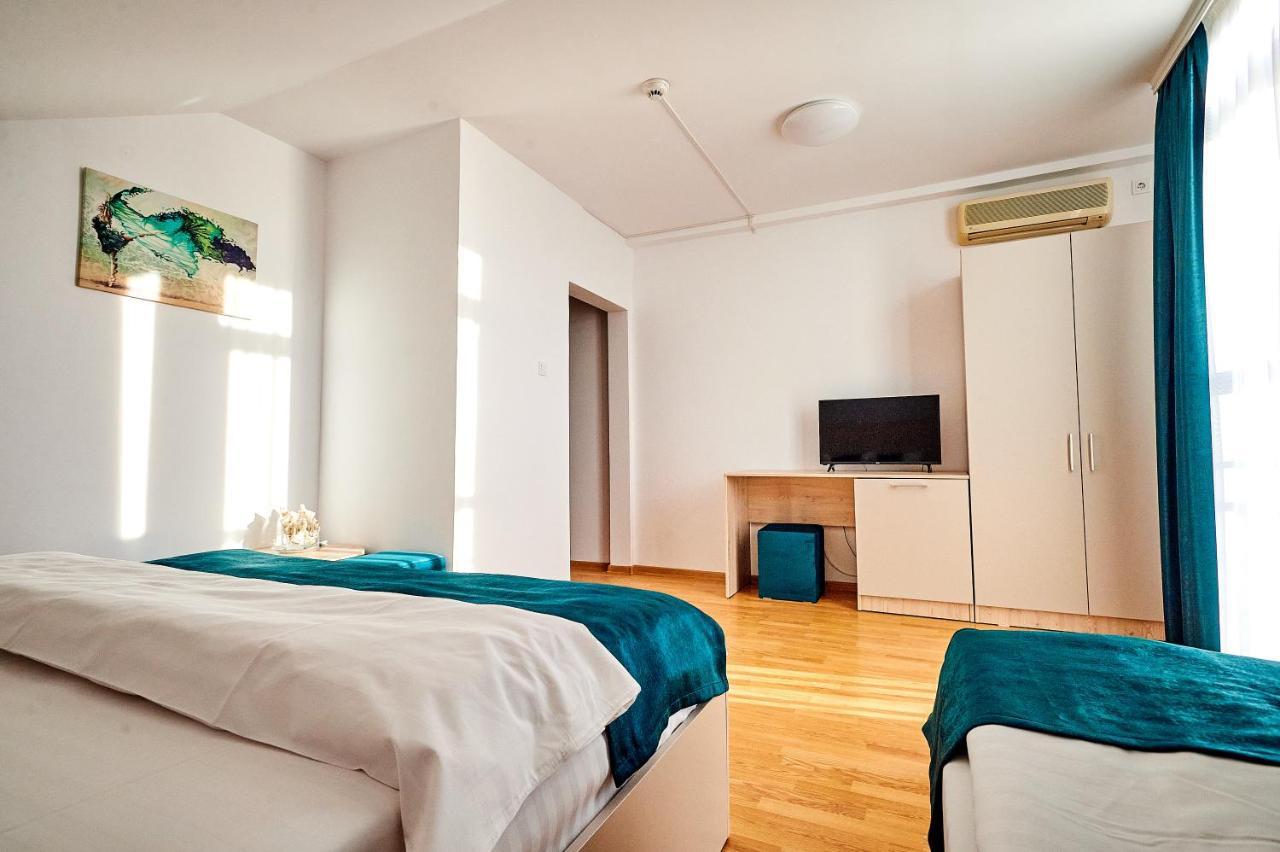 אפורי נורד Hotel Roxy & Maryo מראה חיצוני תמונה