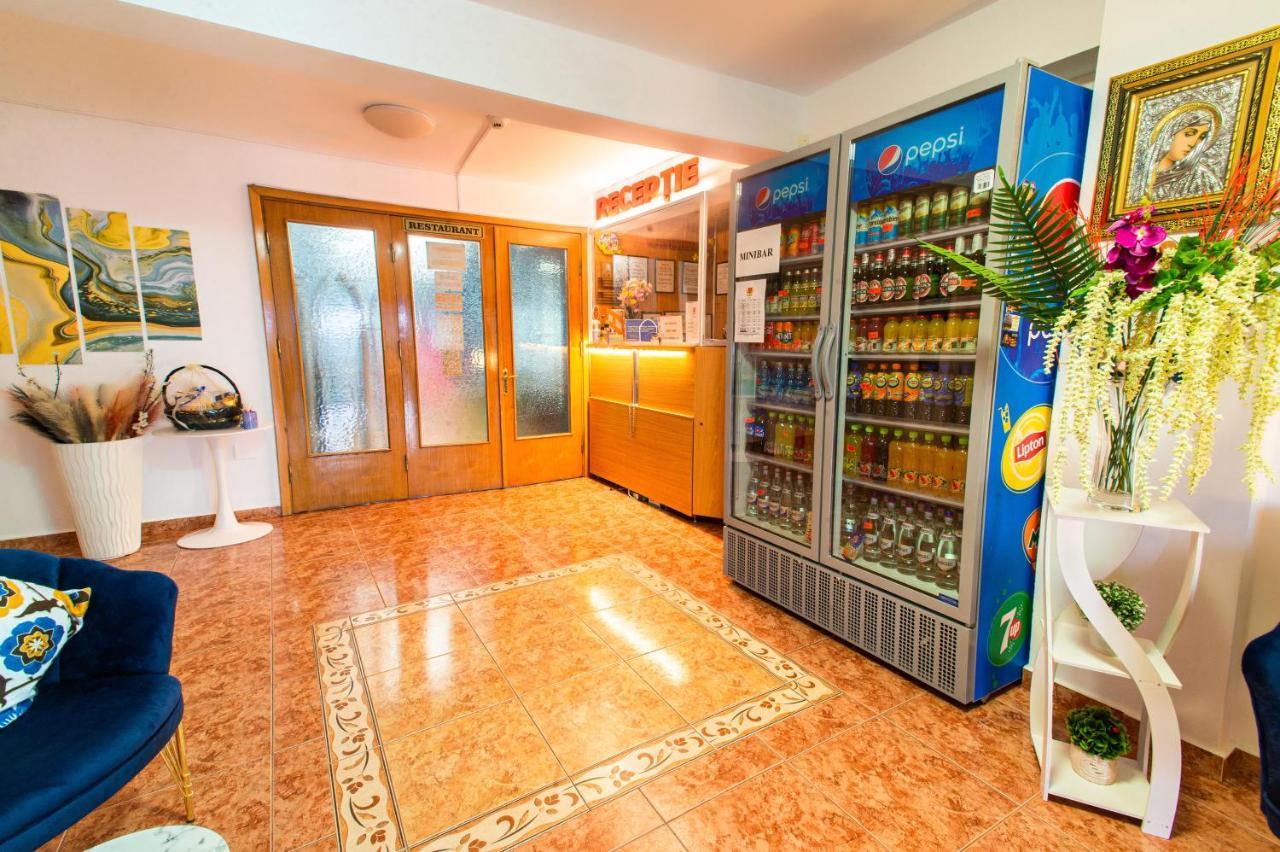 אפורי נורד Hotel Roxy & Maryo מראה חיצוני תמונה